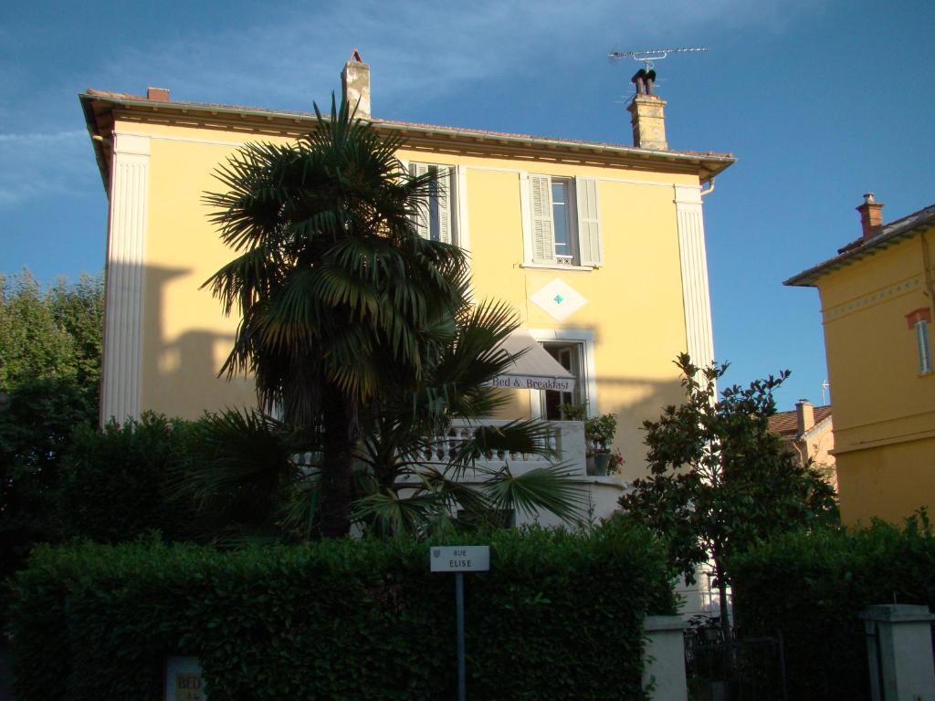 Aux 3 Lits Qui Chantent - Au Village Vence Exterior photo